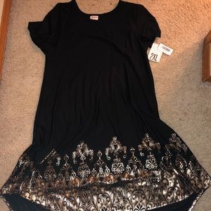 NWT 2xl Dipped Elegant Carly/Black and Gold